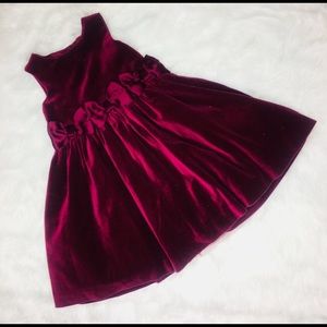 MAVEANDMEME.COM • DRESSUP@MAVEANDMEME.COM